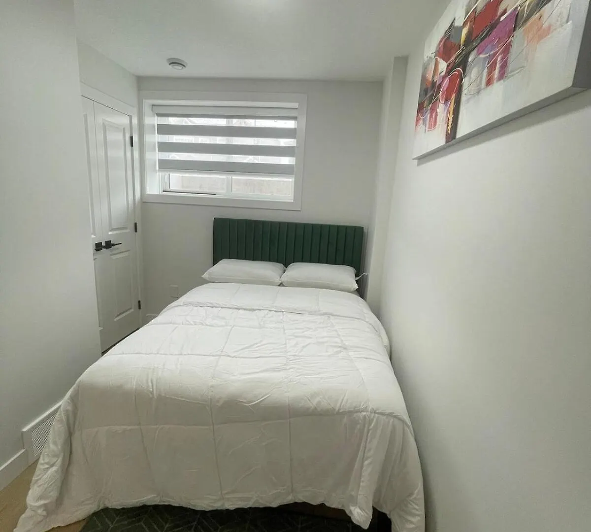 Your Cozy Happy Place YYC Apartman